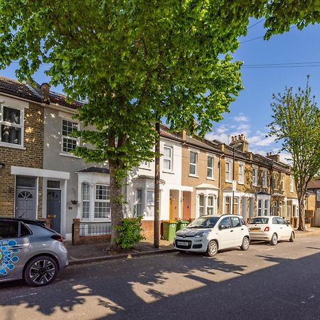 The Stratford Villa Londen Buitenkant foto